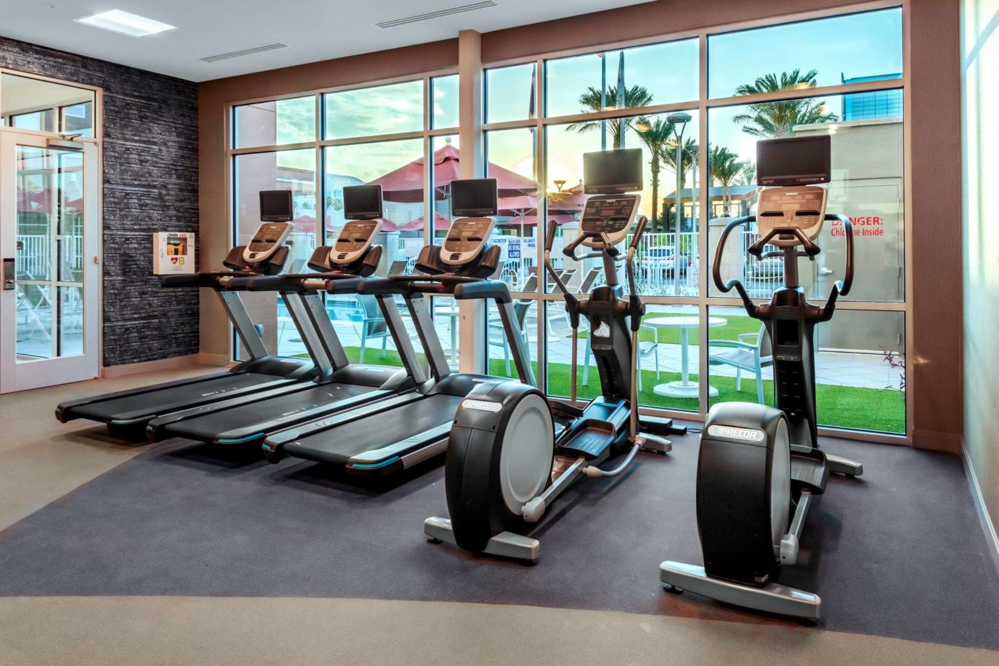 Hilton Garden Inn Chandler Downtown Bagian luar foto
